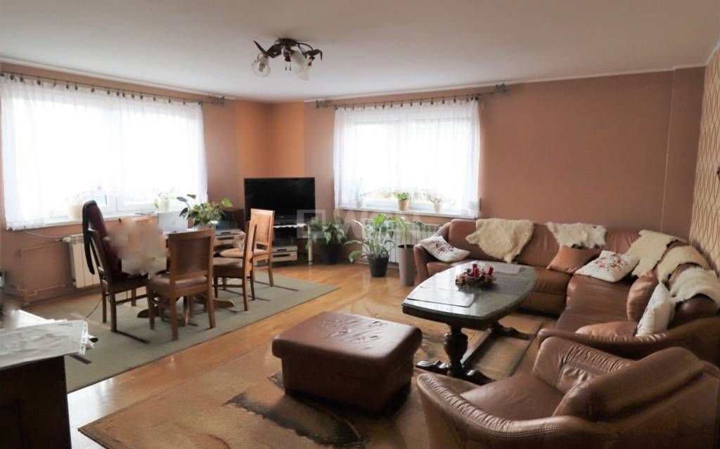 dom wolnostojący, 12 pokoi Koniaków