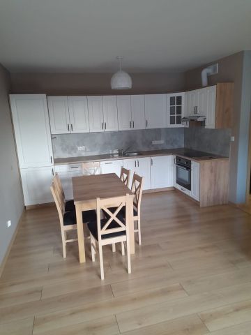 Mieszkanie 3-pokojowe Opole Winów, ul. Józefa Barona. Zdjęcie 1