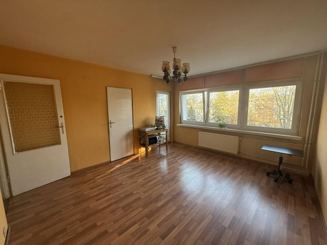 Mieszkanie 3-pokojowe Warszawa Wola, ul. Pustola. Zdjęcie 1