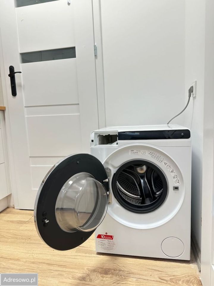 Mieszkanie 2-pokojowe Katowice Śródmieście, ul. ks. bp. Stanisława Adamskiego. Zdjęcie 7