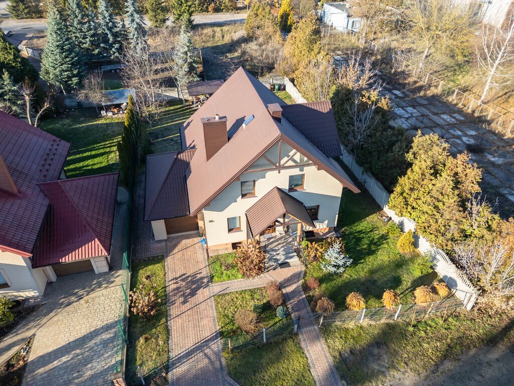 dom wolnostojący, 5 pokoi Ostrowiec Świętokrzyski, ul. Bałtowska. Zdjęcie 2