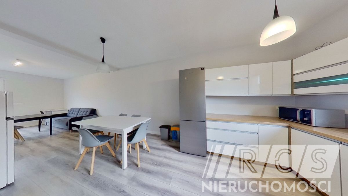 dom szeregowy, 5 pokoi Tyniec Mały. Zdjęcie 3