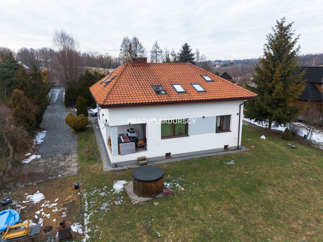 dom wolnostojący, 7 pokoi Myślenice. Zdjęcie 2