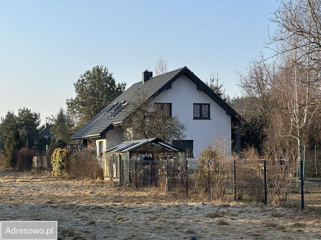 dom wolnostojący, 7 pokoi Koczargi Stare, ul. Wiśniowa. Zdjęcie 1