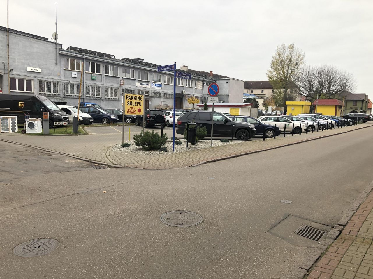 Lokal Sławno, ul. Mariana Rapackiego. Zdjęcie 4