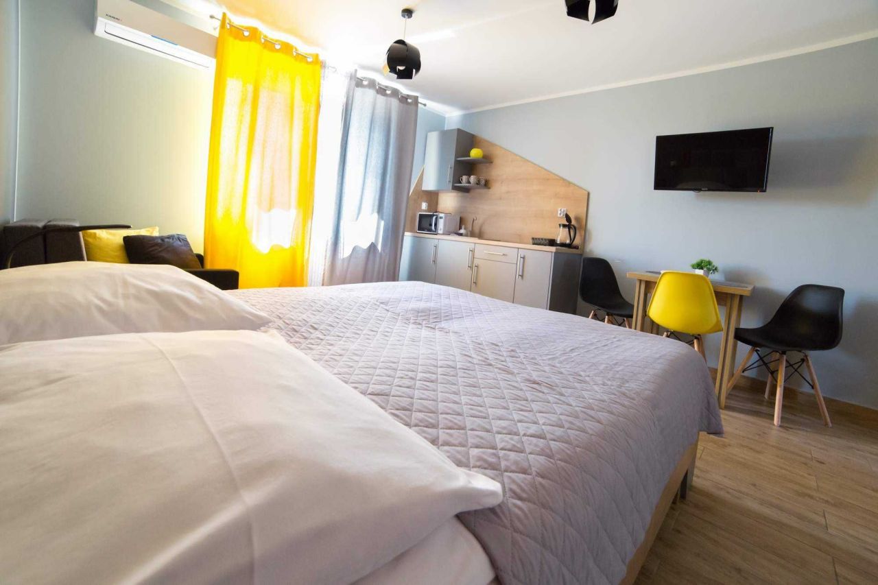 dom wolnostojący, 5 pokoi Kobierniki. Zdjęcie 2