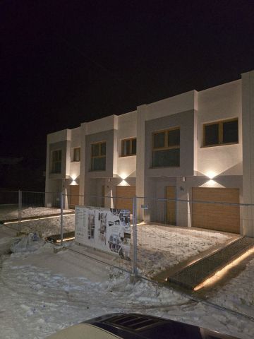 dom szeregowy Wiśniowa Góra, ul. Oficerska. Zdjęcie 1