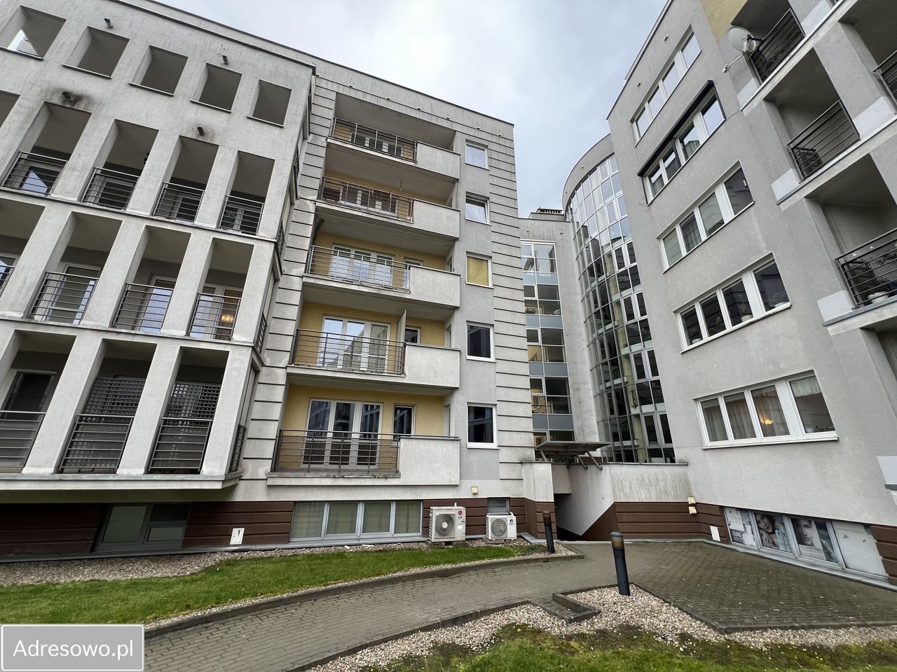 Mieszkanie 2-pokojowe Poznań Nowe Miasto, ul. Katowicka. Zdjęcie 4