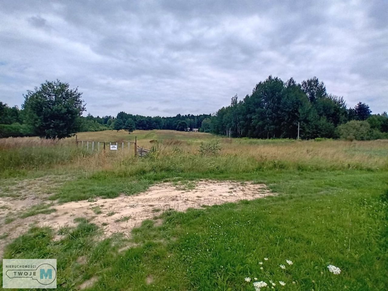 bliźniak, 8 pokoi Miedziana Góra. Zdjęcie 4