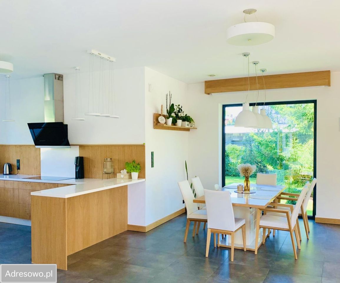 dom wolnostojący, 5 pokoi Konstancin-Jeziorna, ul. Kołobrzeska. Zdjęcie 9