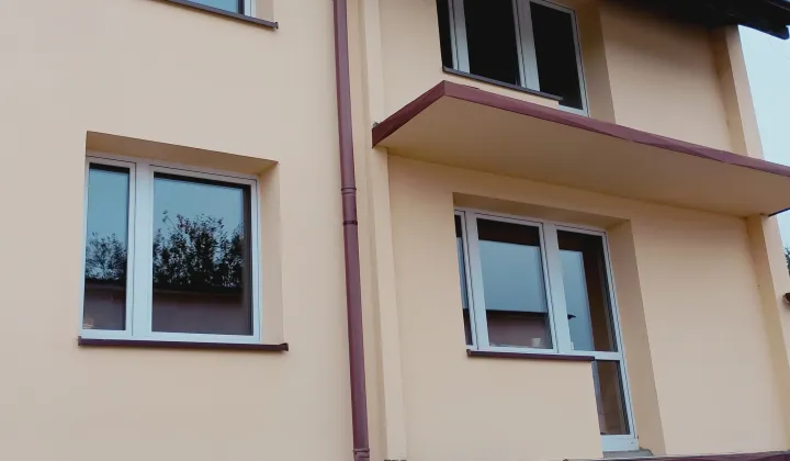 budynek wielorodzinny, 10 pokoi Dobrzelów