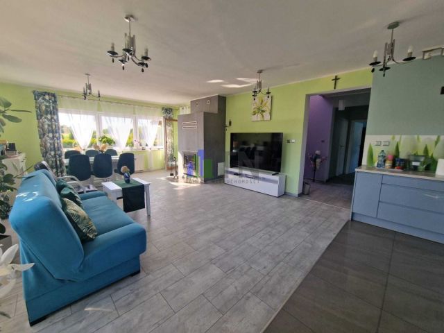 dom wolnostojący, 4 pokoje Czernica. Zdjęcie 7