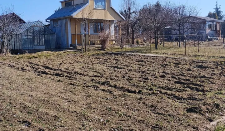 Działka rod Uniszowice