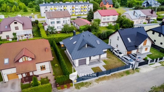 dom wolnostojący, 4 pokoje Nowe Lipiny, ul. Szczęsna. Zdjęcie 1