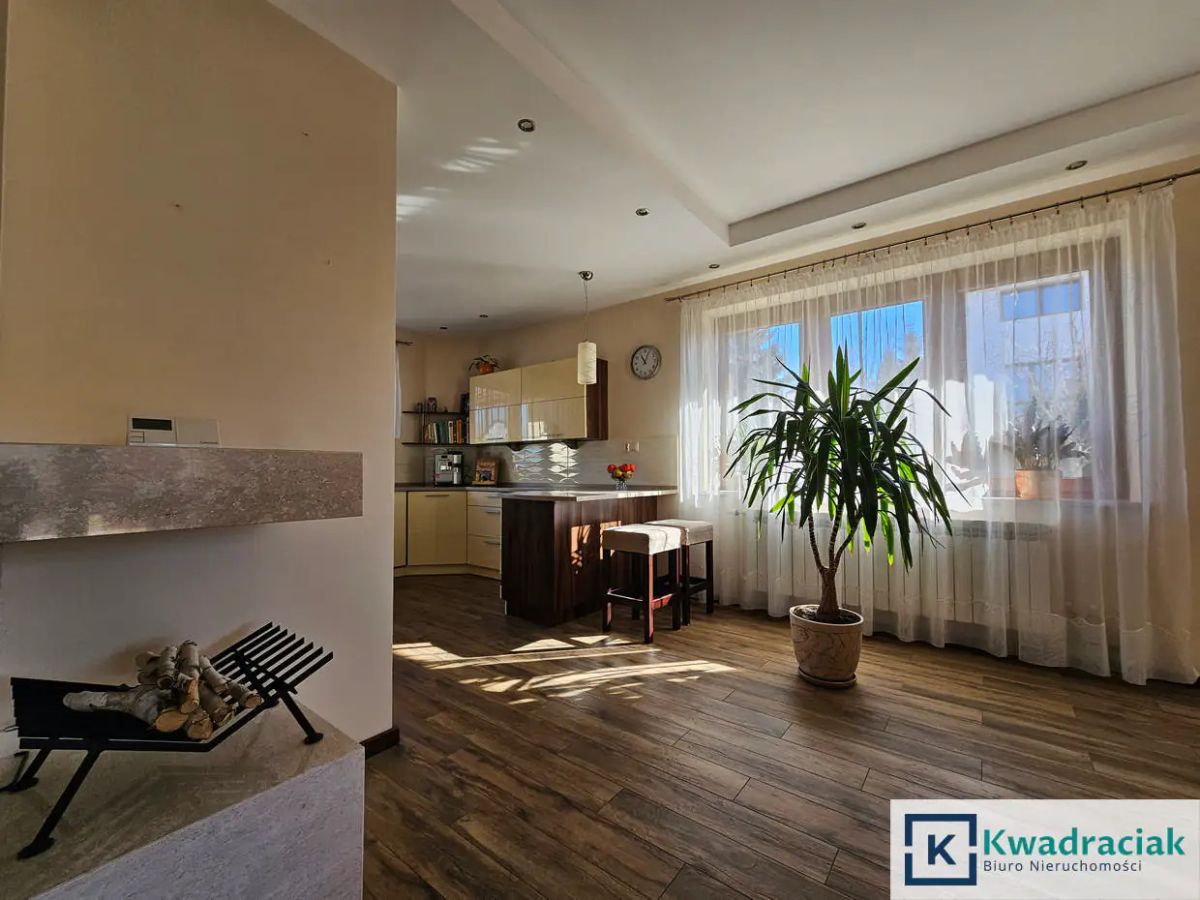 dom wolnostojący, 4 pokoje Żarnowiec. Zdjęcie 9