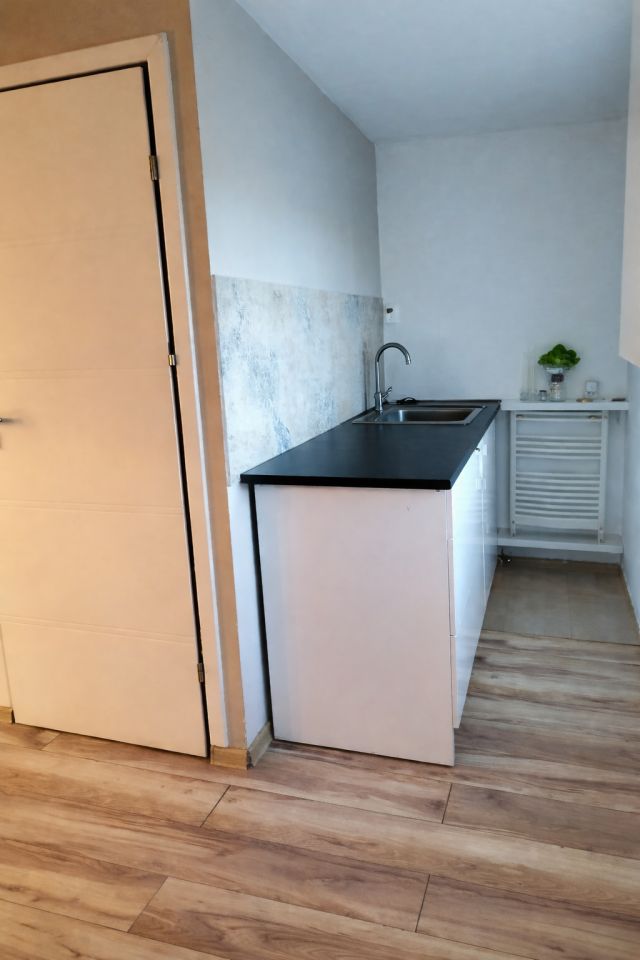 dom wolnostojący, 3 pokoje Słomin. Zdjęcie 6
