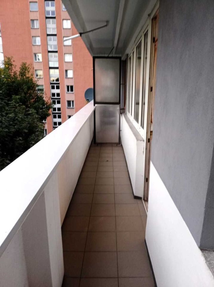 Mieszkanie 1-pokojowe Katowice os. Tysiąclecia. Zdjęcie 3