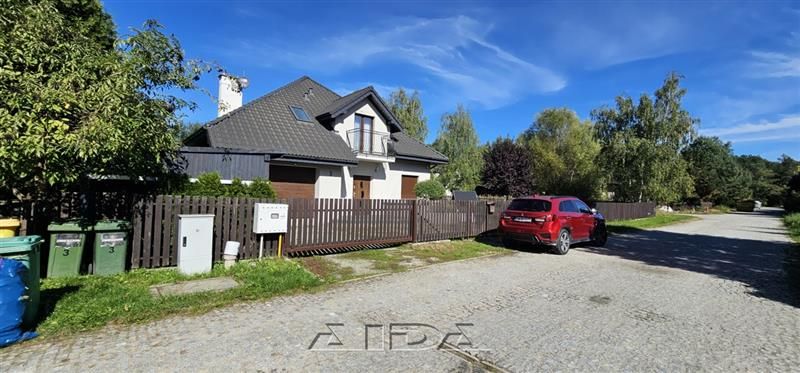 dom wolnostojący, 5 pokoi Chrząstawa Wielka. Zdjęcie 1