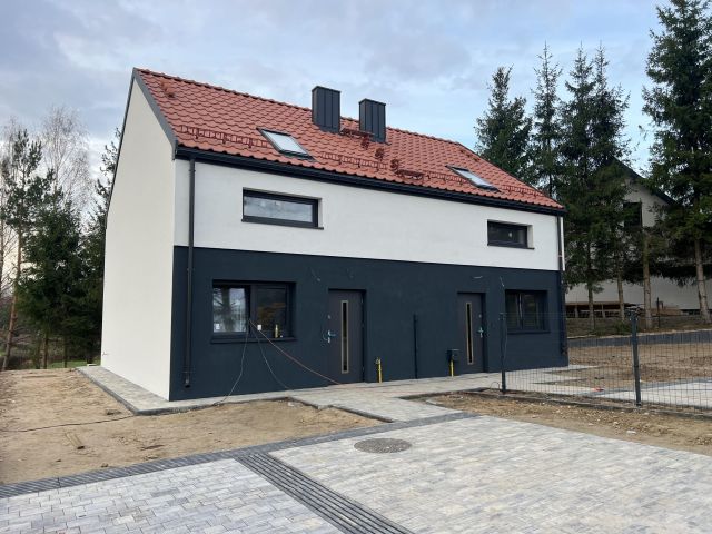 bliźniak, 4 pokoje Dywity, ul. Spółdzielcza. Zdjęcie 1