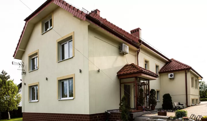 dom wolnostojący, 7 pokoi Otmuchów Wójcice