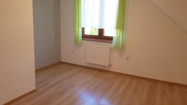 dom wolnostojący, 5 pokoi Lesko, ul. Słoneczna. Zdjęcie 6