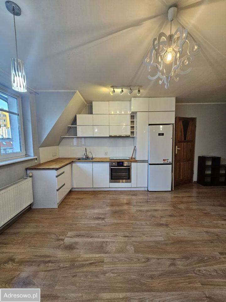 Mieszkanie 3-pokojowe Szczecin Centrum, ul. Jagiellońska. Zdjęcie 2