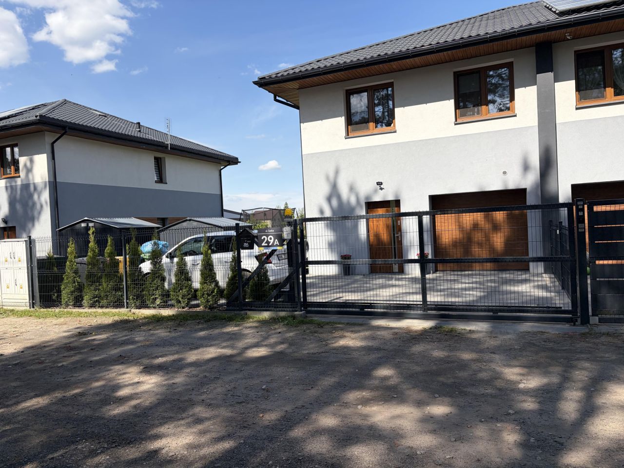 bliźniak, 5 pokoi Słupno, ul. Saska. Zdjęcie 1