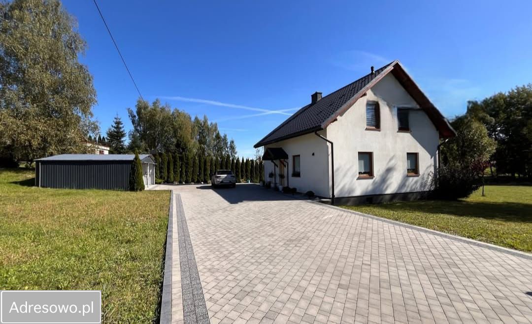 dom wolnostojący, 4 pokoje Koźmice Wielkie. Zdjęcie 1