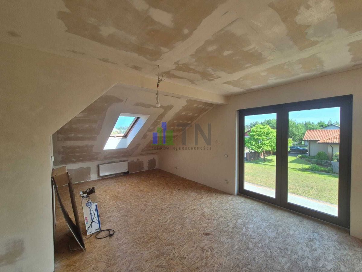 dom, 5 pokoi Chrząstawa Wielka. Zdjęcie 7