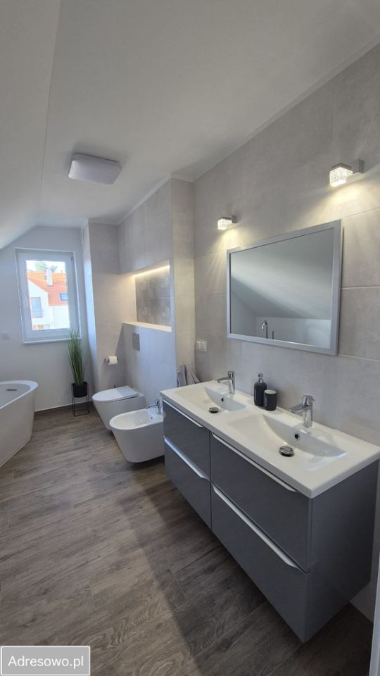 bliźniak, 4 pokoje Tyniec Mały, ul. Domasławska. Zdjęcie 4