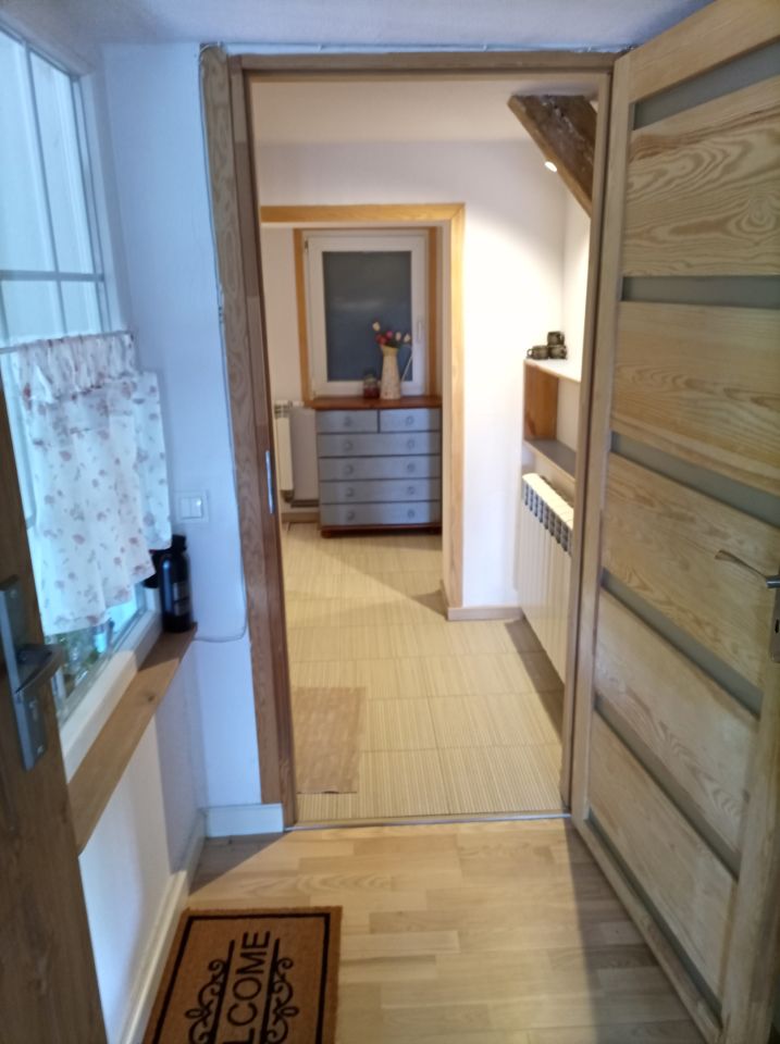 Mieszkanie 3-pokojowe Kudowa-Zdrój Centrum, ul. Stanisława Moniuszki. Zdjęcie 2