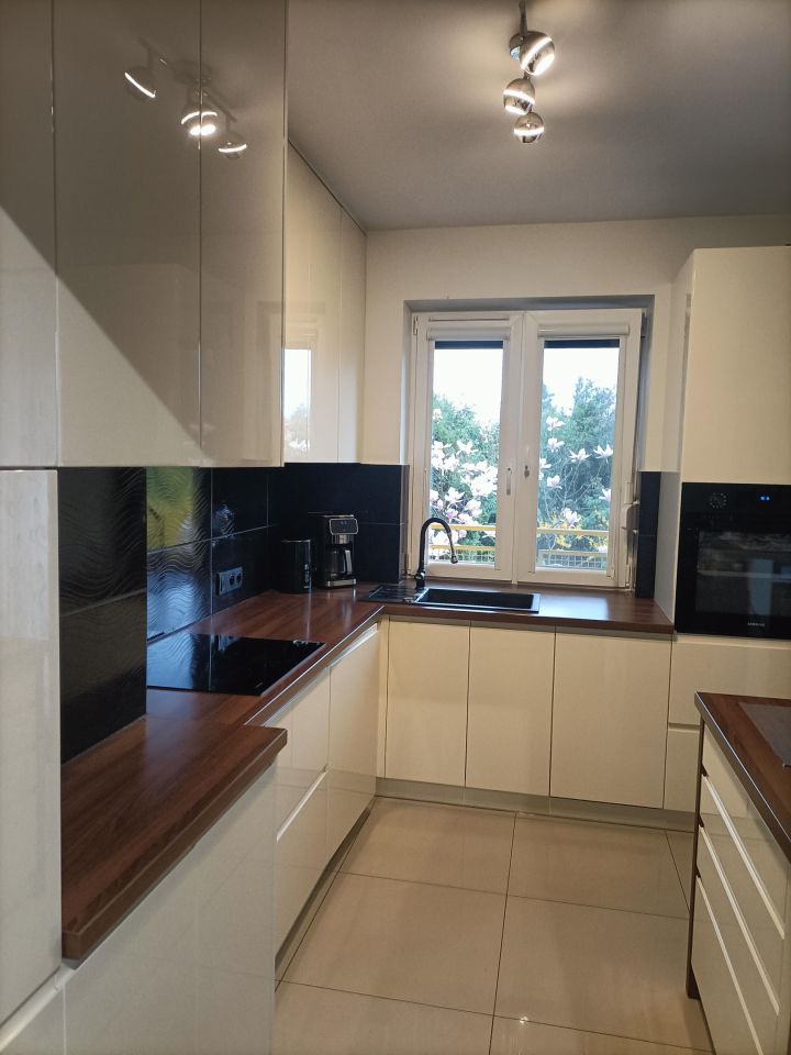 Mieszkanie 3-pokojowe Kraków Dębniki, ul. Lubostroń. Zdjęcie 2