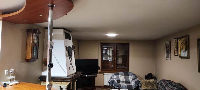 dom wolnostojący, 5 pokoi Tarnowiec. Zdjęcie 12