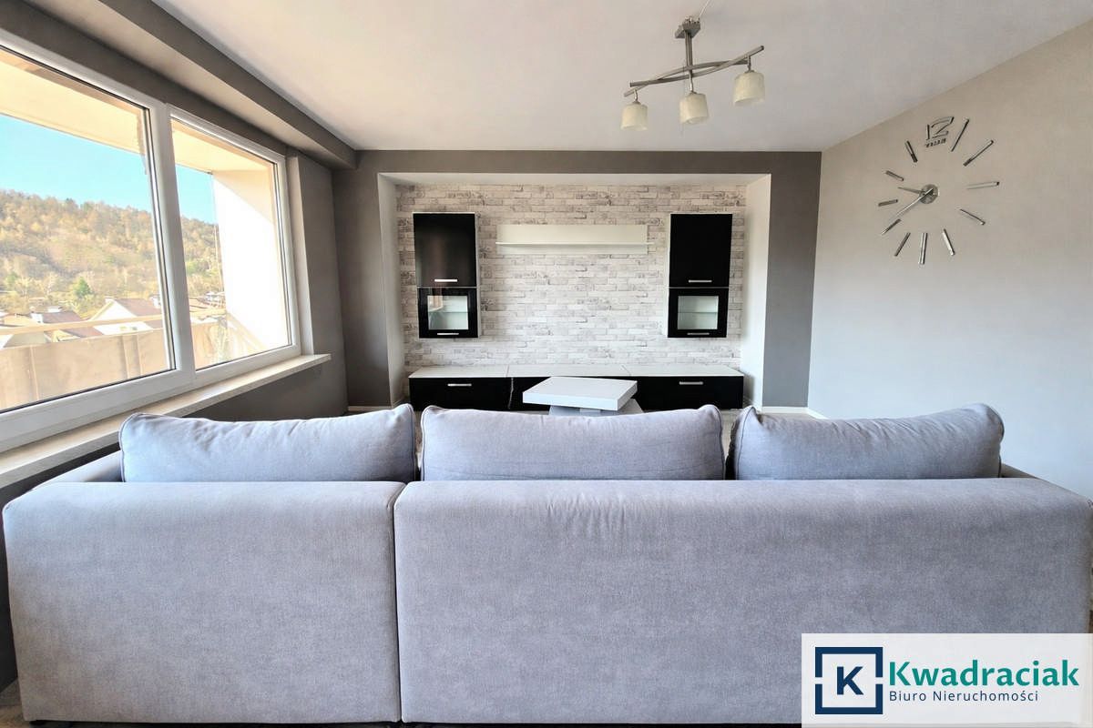 Mieszkanie 3-pokojowe Ustrzyki Dolne, ul. PCK. Zdjęcie 2