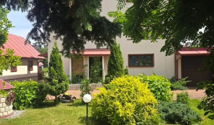 dom wolnostojący, 7 pokoi Besko