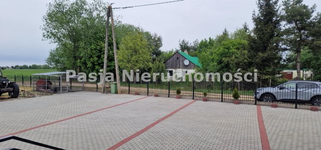 dom wolnostojący, 5 pokoi Sędek. Zdjęcie 3