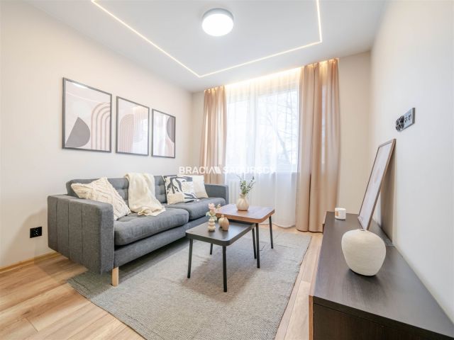 Mieszkanie 2-pokojowe Kraków Bieńczyce, os. Albertyńskie. Zdjęcie 1