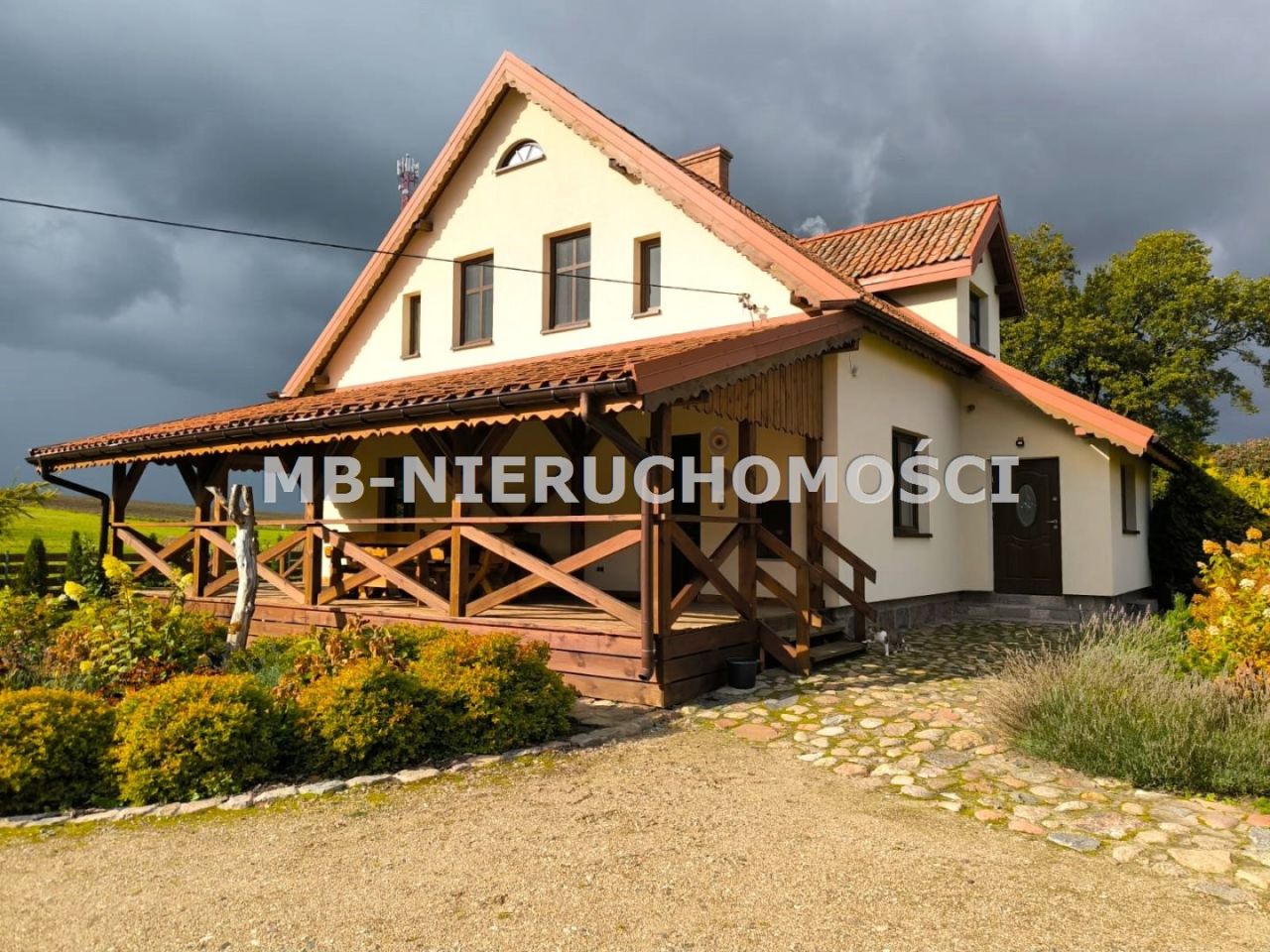 dom wolnostojący, 5 pokoi Trelkowo. Zdjęcie 5