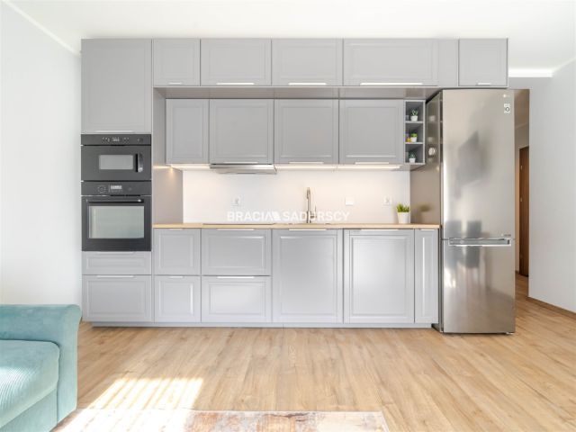 Mieszkanie 3-pokojowe Kraków, ul. Macieja Dębskiego. Zdjęcie 3