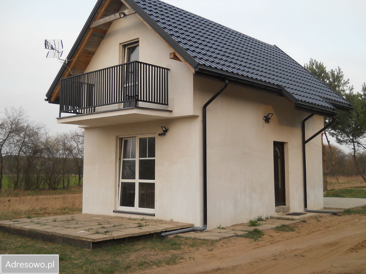 dom wolnostojący, 1 pokój Kominy