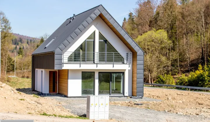 dom wolnostojący, 5 pokoi Brenna, ul. Leśnica