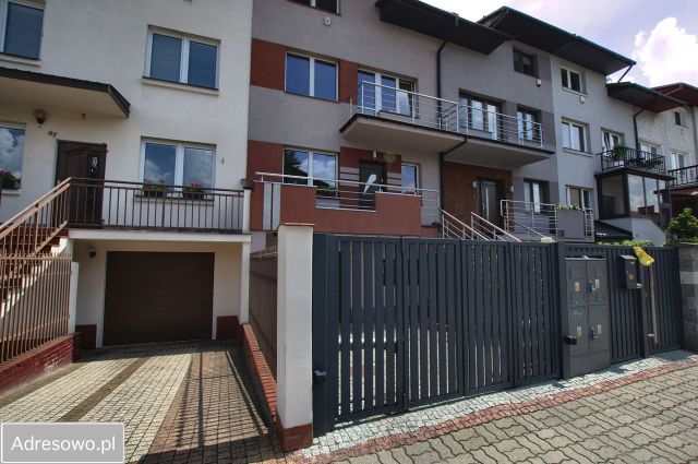 dom szeregowy, 4 pokoje Radom Kaptur, ul. Instalatorów. Zdjęcie 1