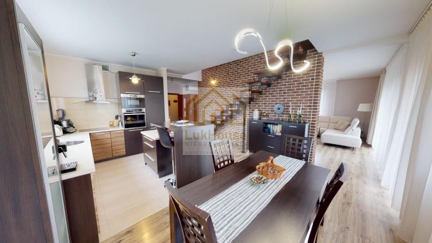 dom wolnostojący, 5 pokoi Katowice, ul. Nagietek