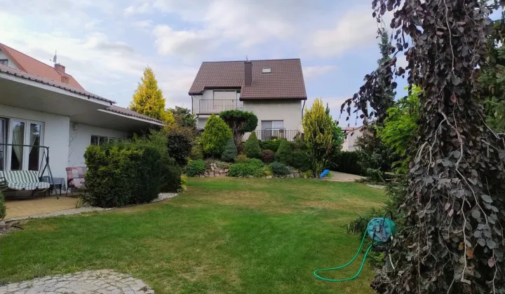 dom wolnostojący, 5 pokoi Ryn, ul. Brzozowa