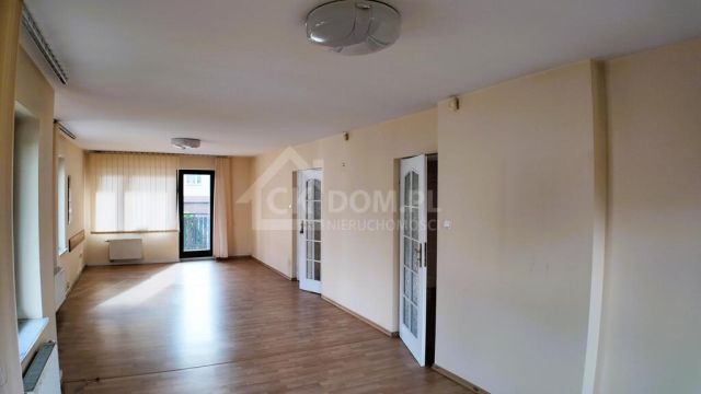 dom wolnostojący, 6 pokoi Kielce Barwinek, ul. Wybraniecka. Zdjęcie 3