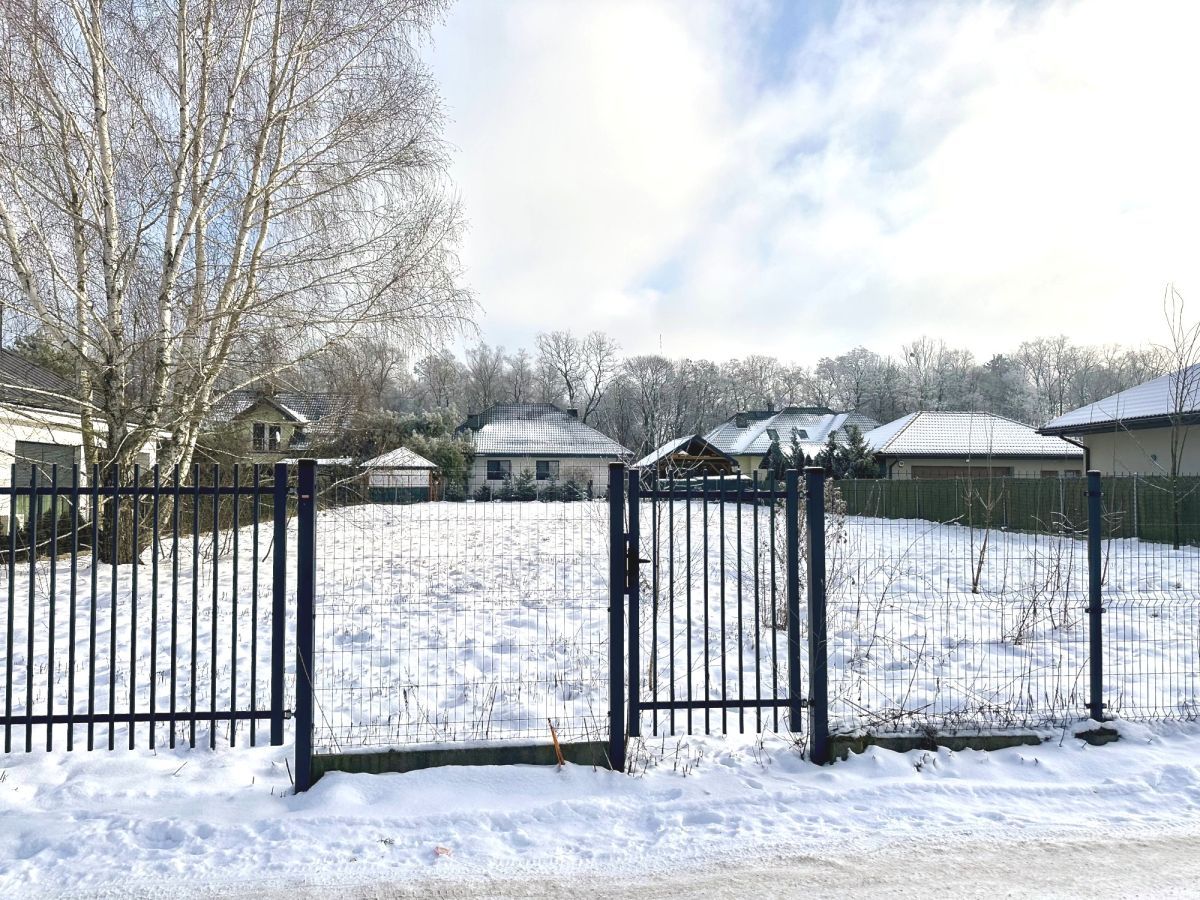 Działka budowlana Terenia, ul. Witolda Lutosławskiego. Zdjęcie 1