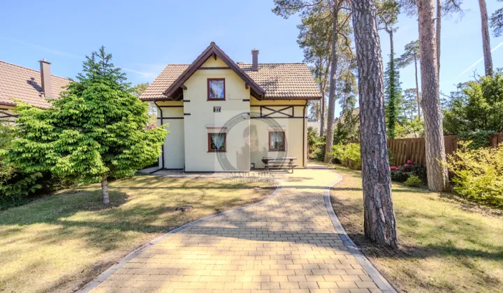 dom wolnostojący, 4 pokoje Łukęcin