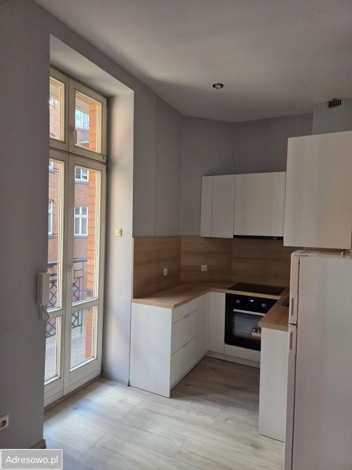 Mieszkanie 2-pokojowe Katowice Śródmieście, ul. 3 Maja. Zdjęcie 4