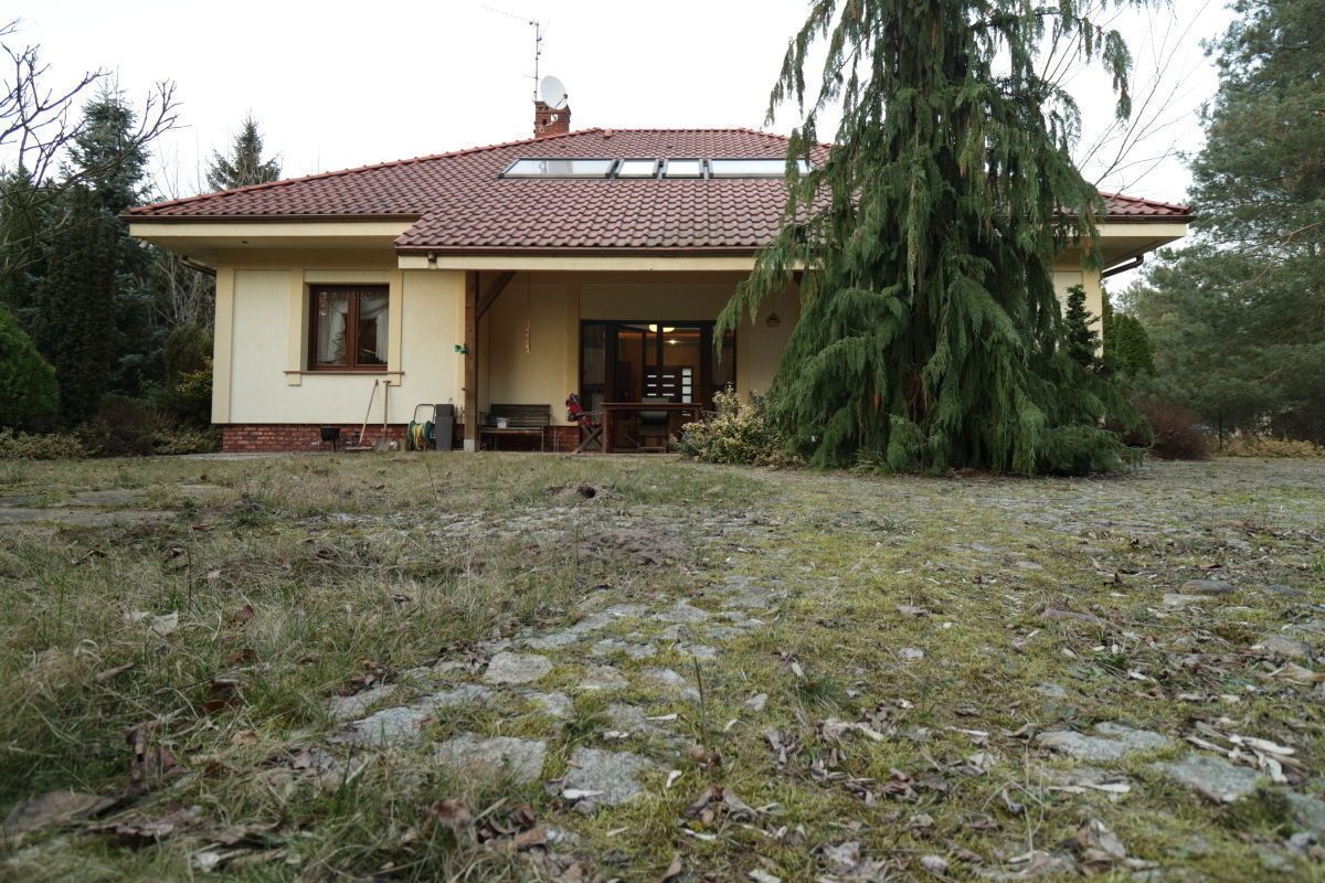 dom wolnostojący, 5 pokoi Wierzyce, os. pod Sosnami. Zdjęcie 2