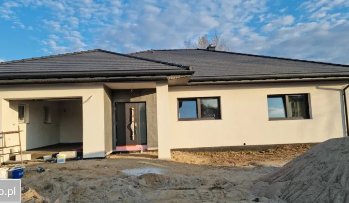 dom wolnostojący, 4 pokoje Skuły, ul. Polnych Maków